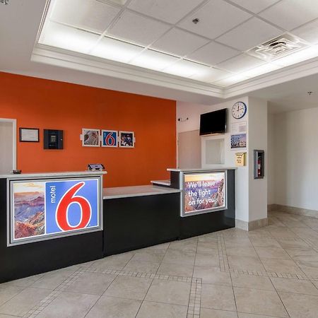 Motel 6-San Antonio, Tx - Downtown - Alamo Dome Екстериор снимка