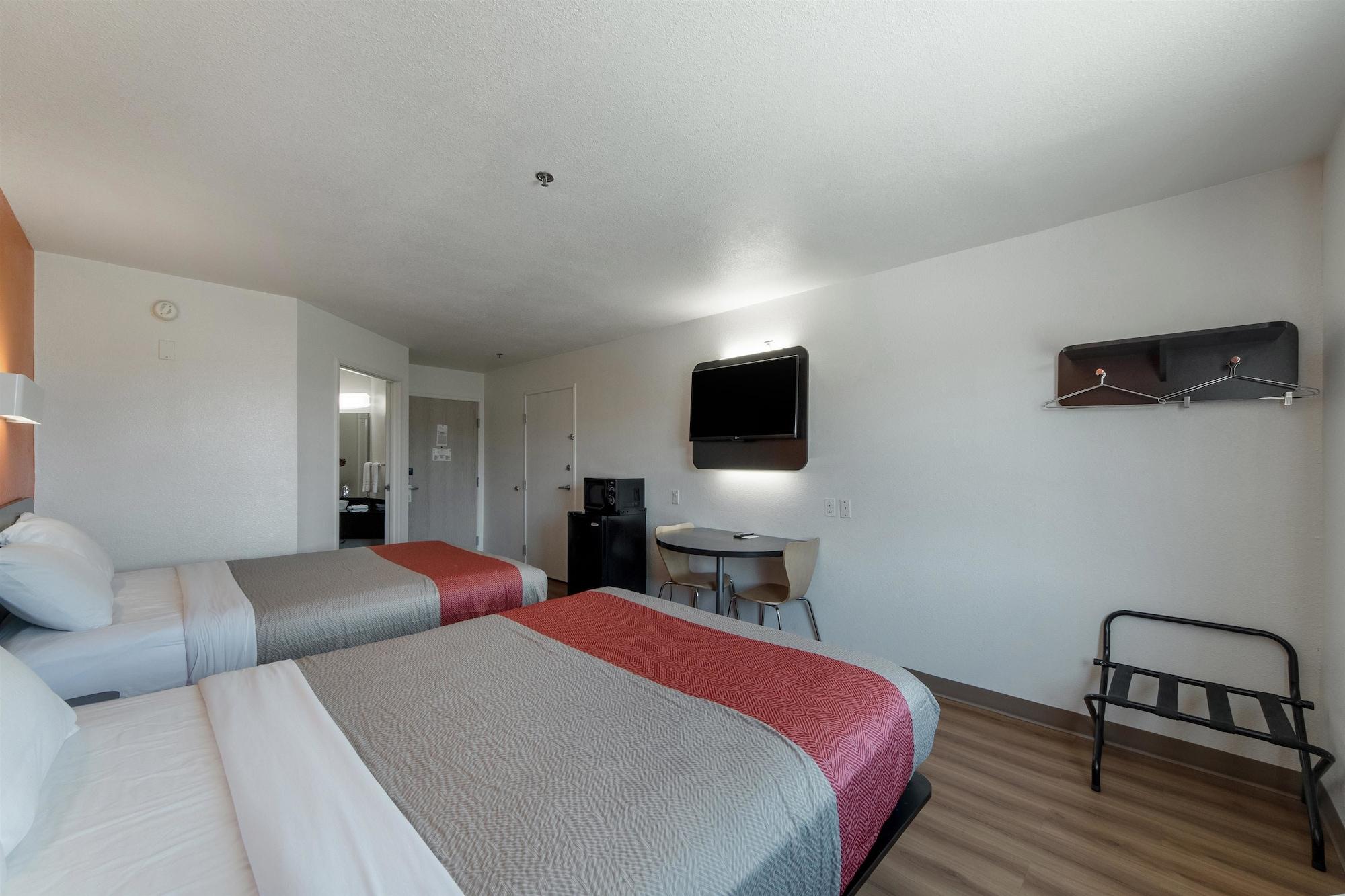 Motel 6-San Antonio, Tx - Downtown - Alamo Dome Екстериор снимка