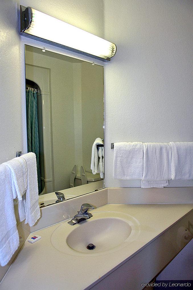Motel 6-San Antonio, Tx - Downtown - Alamo Dome Екстериор снимка