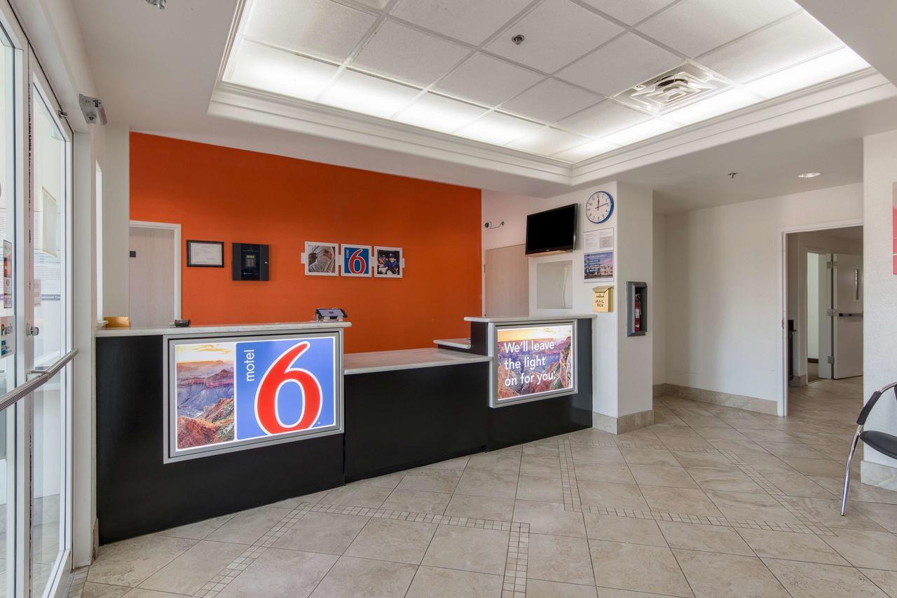 Motel 6-San Antonio, Tx - Downtown - Alamo Dome Екстериор снимка