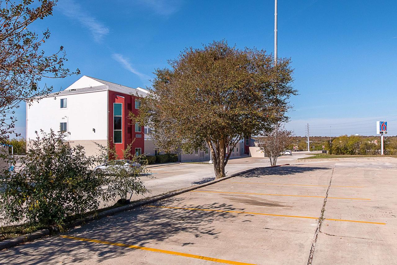 Motel 6-San Antonio, Tx - Downtown - Alamo Dome Екстериор снимка