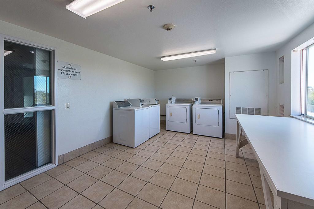Motel 6-San Antonio, Tx - Downtown - Alamo Dome Екстериор снимка