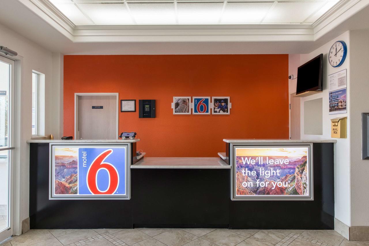 Motel 6-San Antonio, Tx - Downtown - Alamo Dome Екстериор снимка