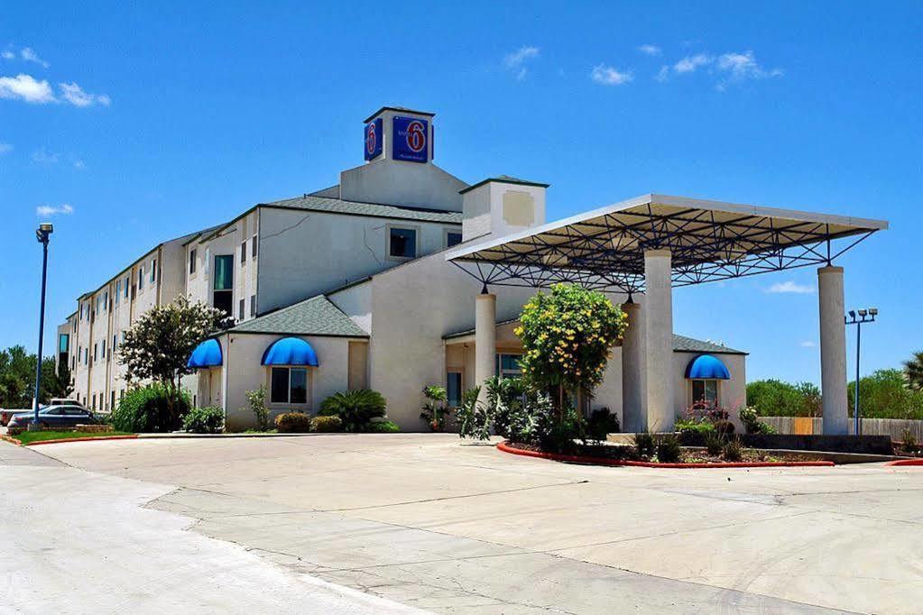 Motel 6-San Antonio, Tx - Downtown - Alamo Dome Екстериор снимка