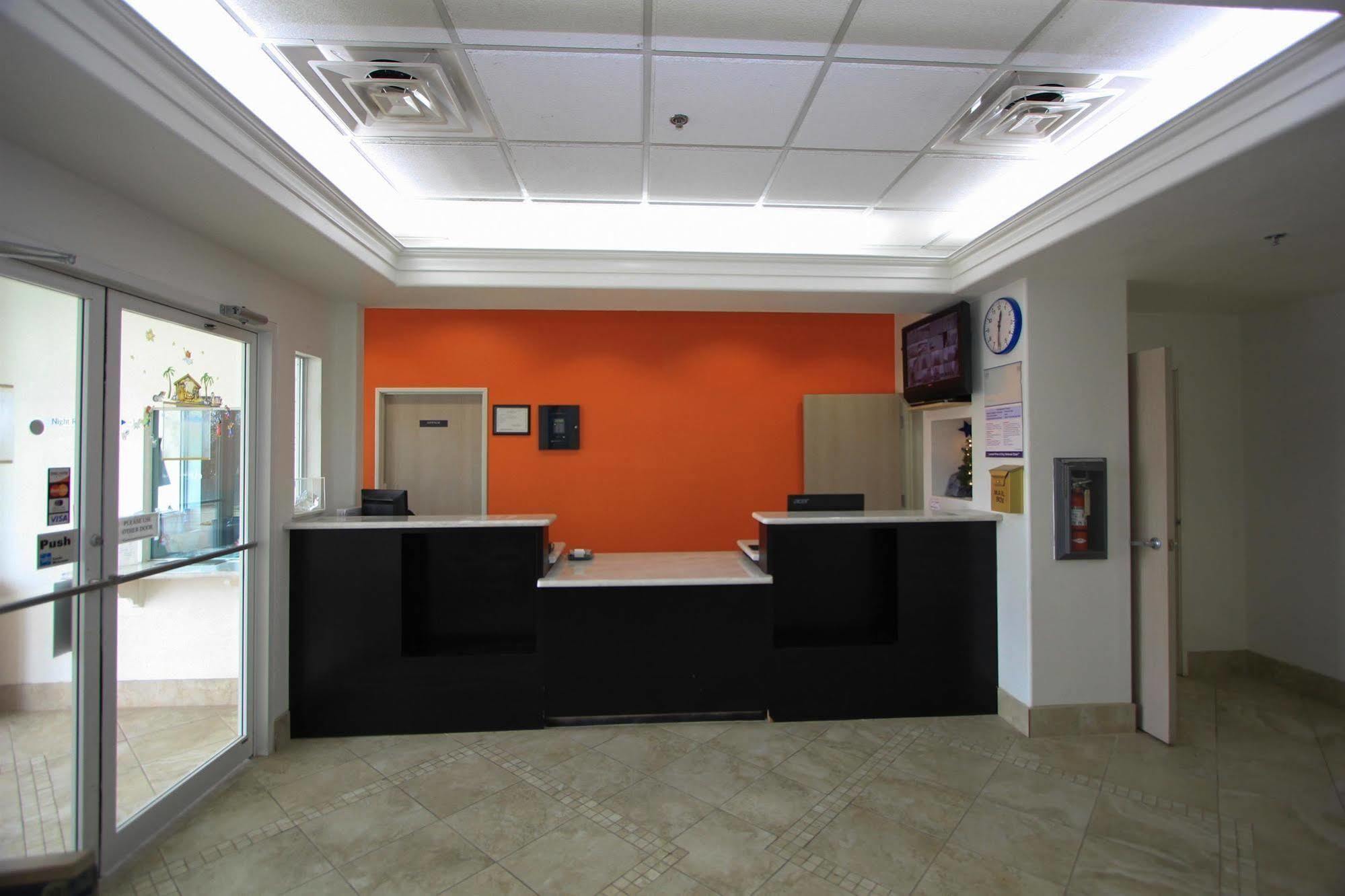 Motel 6-San Antonio, Tx - Downtown - Alamo Dome Екстериор снимка