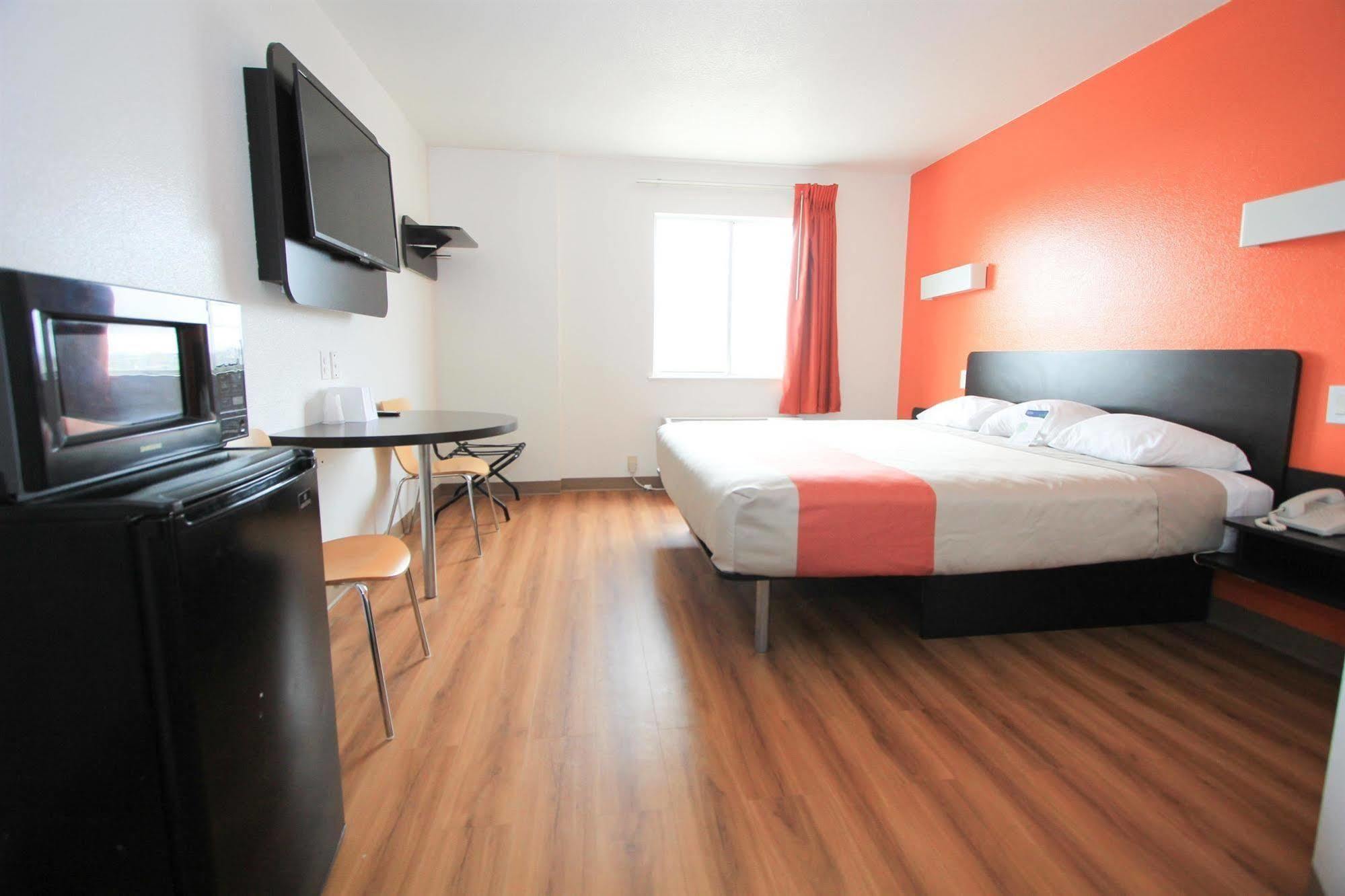 Motel 6-San Antonio, Tx - Downtown - Alamo Dome Екстериор снимка