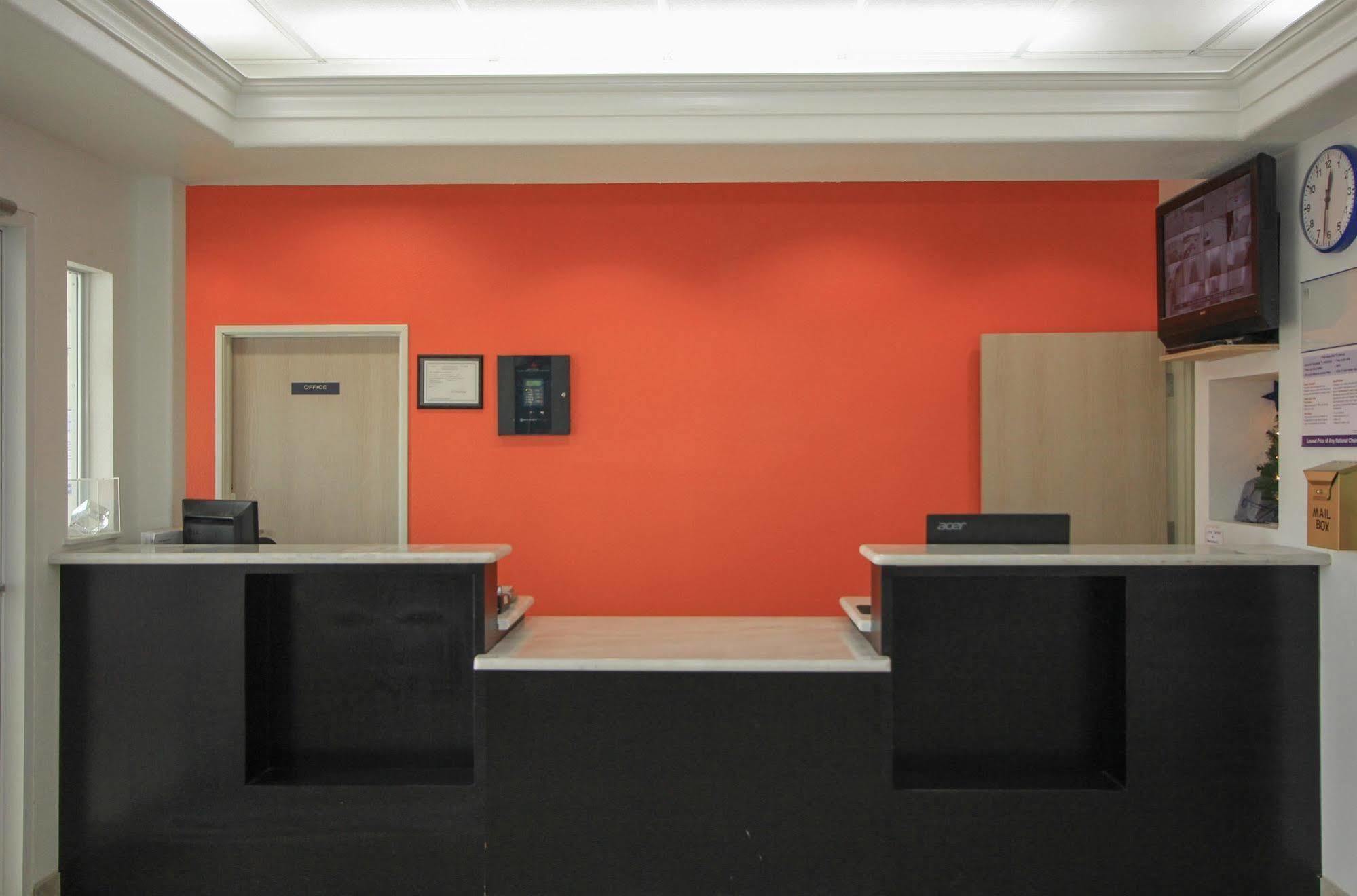 Motel 6-San Antonio, Tx - Downtown - Alamo Dome Екстериор снимка